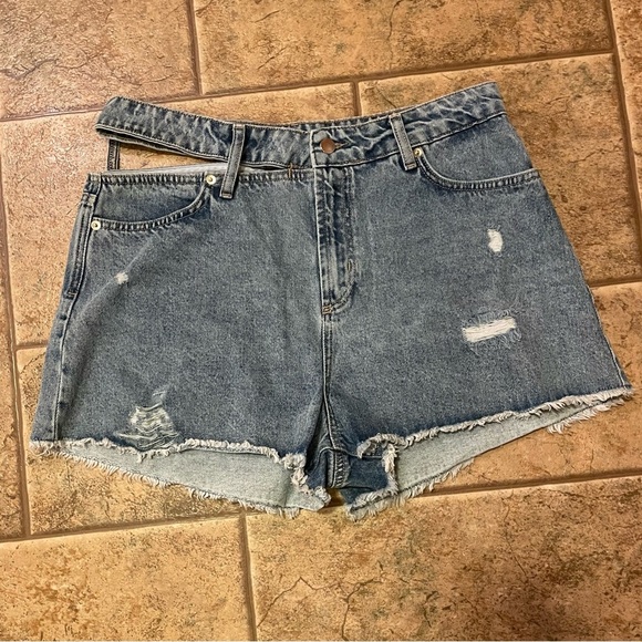 Nasty Gal Cut Out Waist denim shorts sz 12 - Picture 1 of 4
